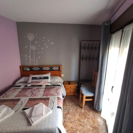 Hostal El Bodegon Ateca Bagian luar foto