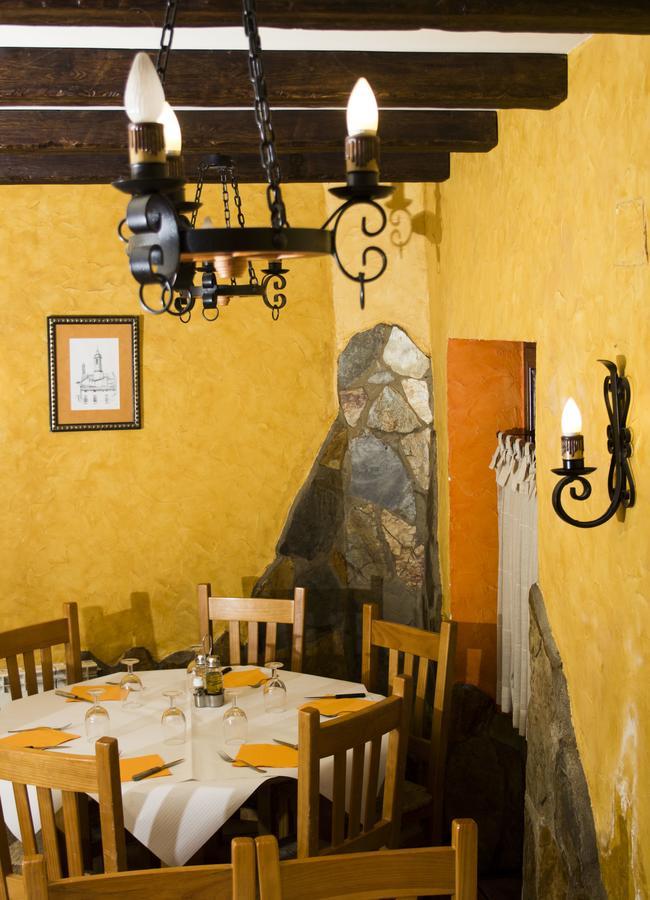 Hostal El Bodegon Ateca Bagian luar foto