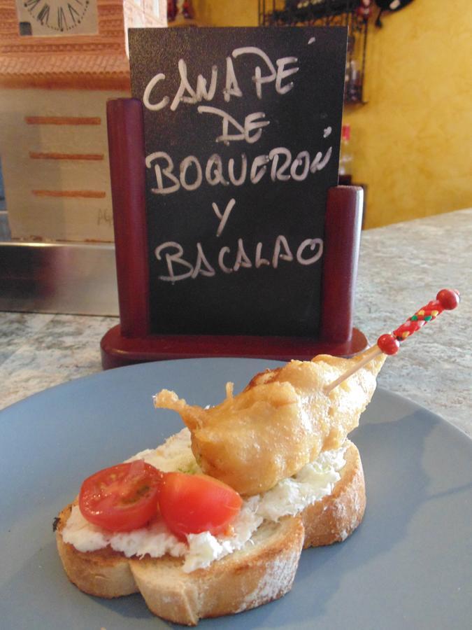 Hostal El Bodegon Ateca Bagian luar foto