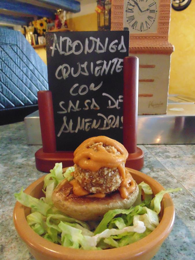 Hostal El Bodegon Ateca Bagian luar foto