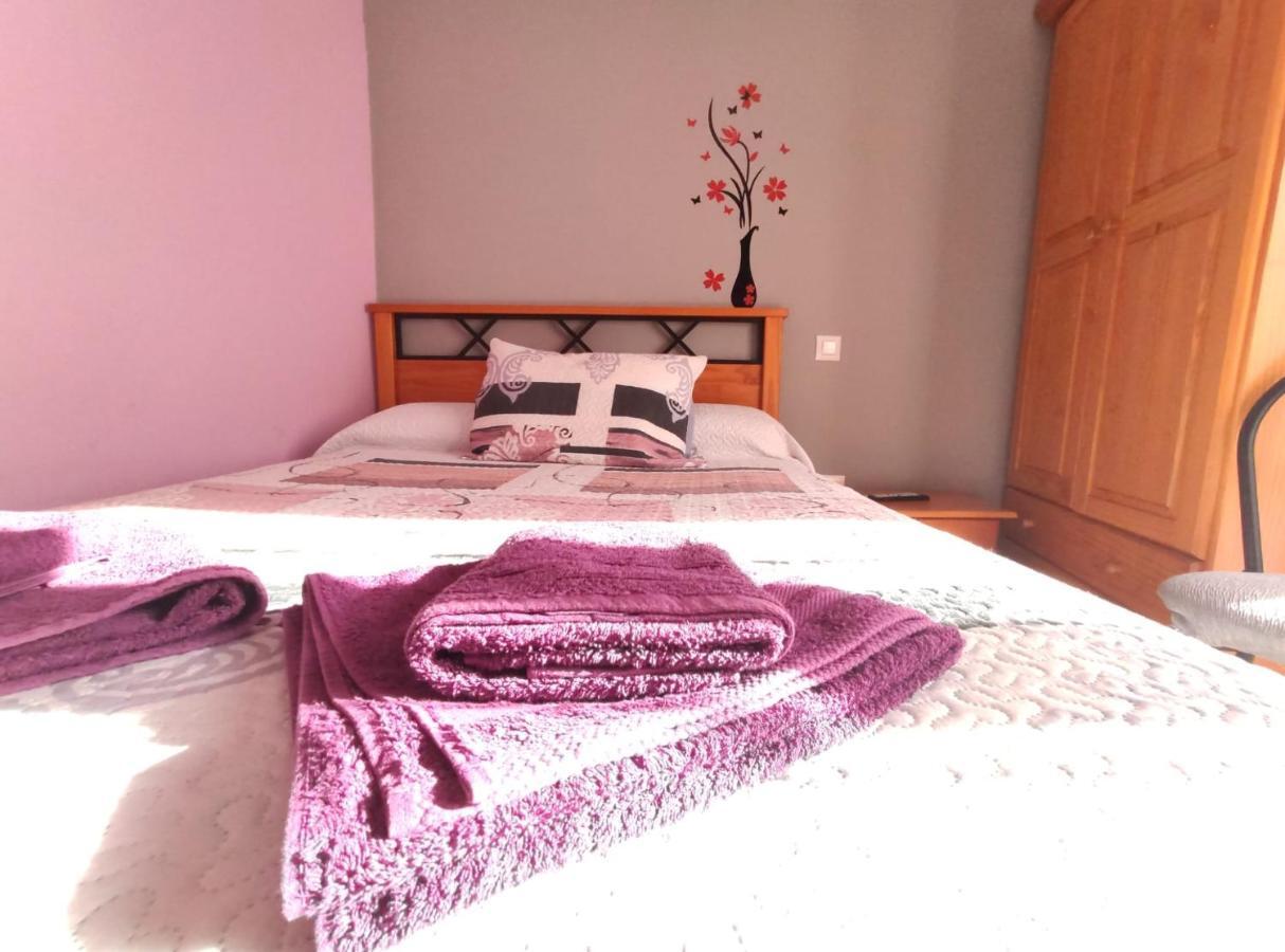 Hostal El Bodegon Ateca Bagian luar foto