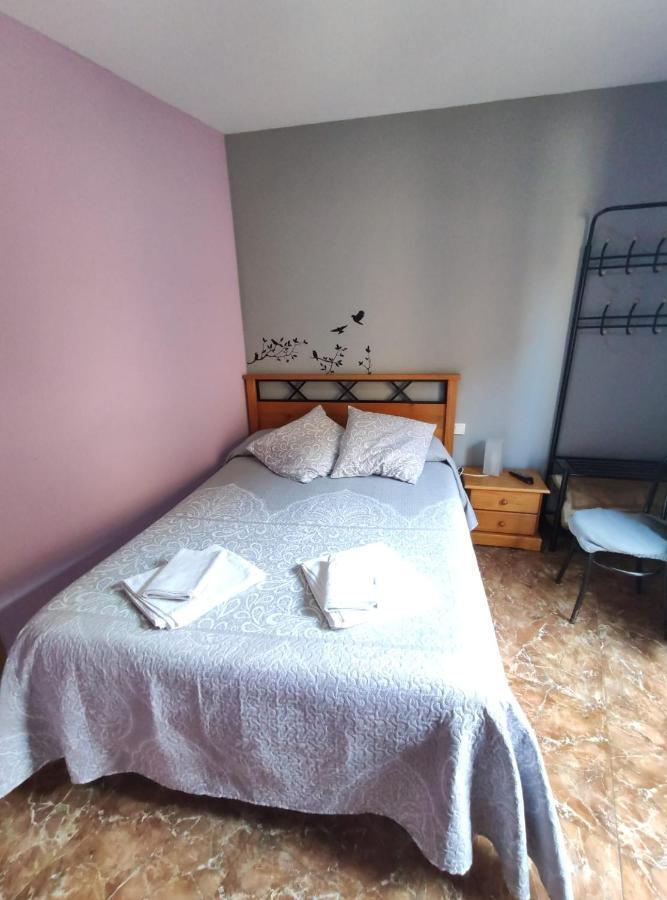 Hostal El Bodegon Ateca Bagian luar foto