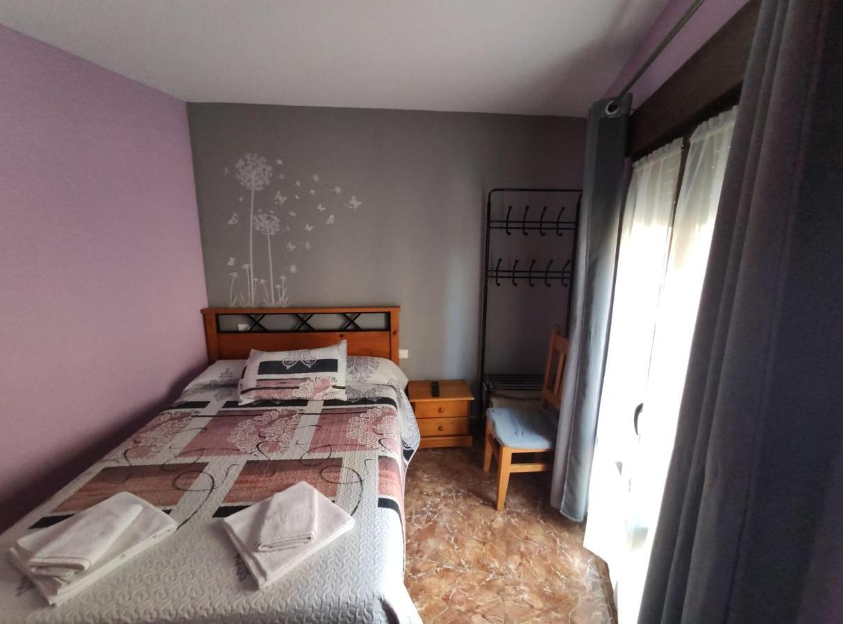 Hostal El Bodegon Ateca Bagian luar foto