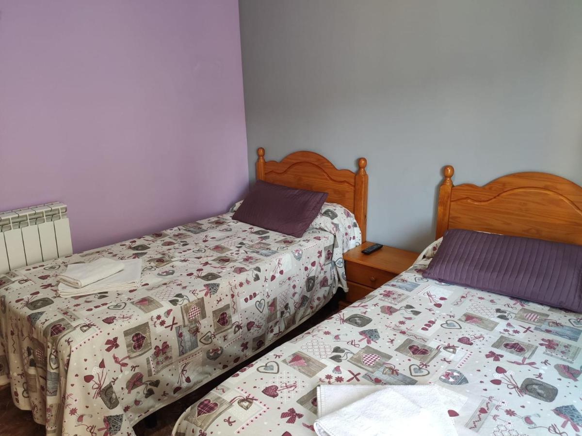 Hostal El Bodegon Ateca Bagian luar foto