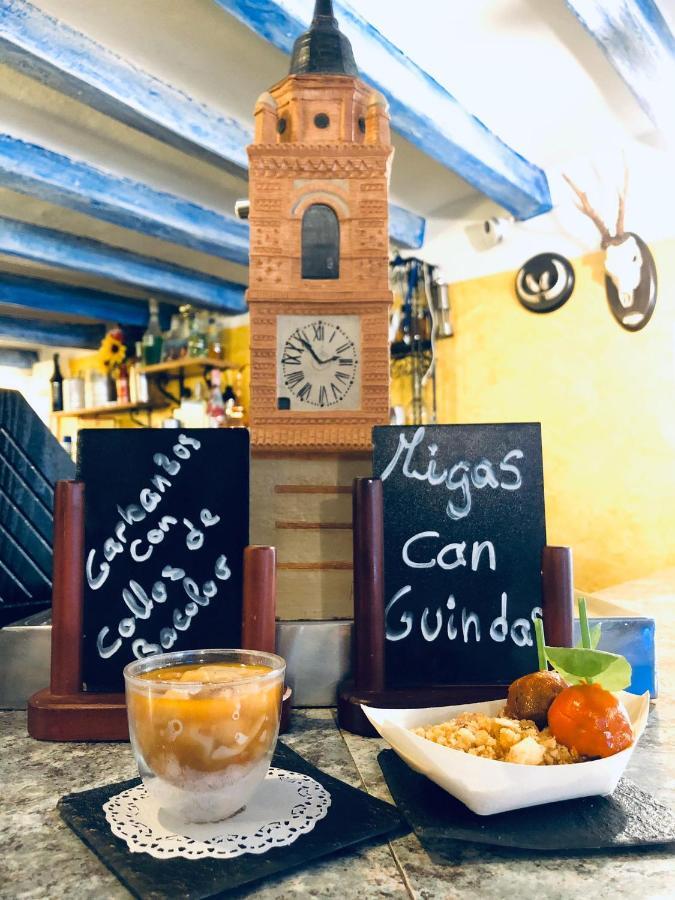 Hostal El Bodegon Ateca Bagian luar foto